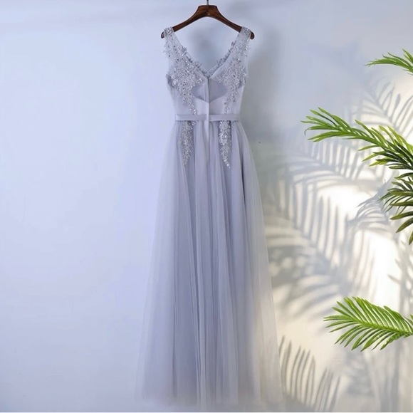 Gorgeous Prom/Wedding/Formal/Graduation Lace Tulle Dress - Picture 2 of 14